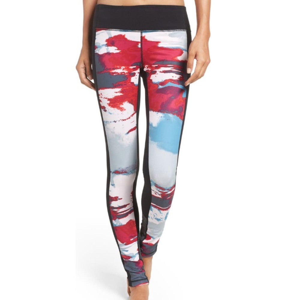 Zella. Live in Bold blocked Slim fit leggings